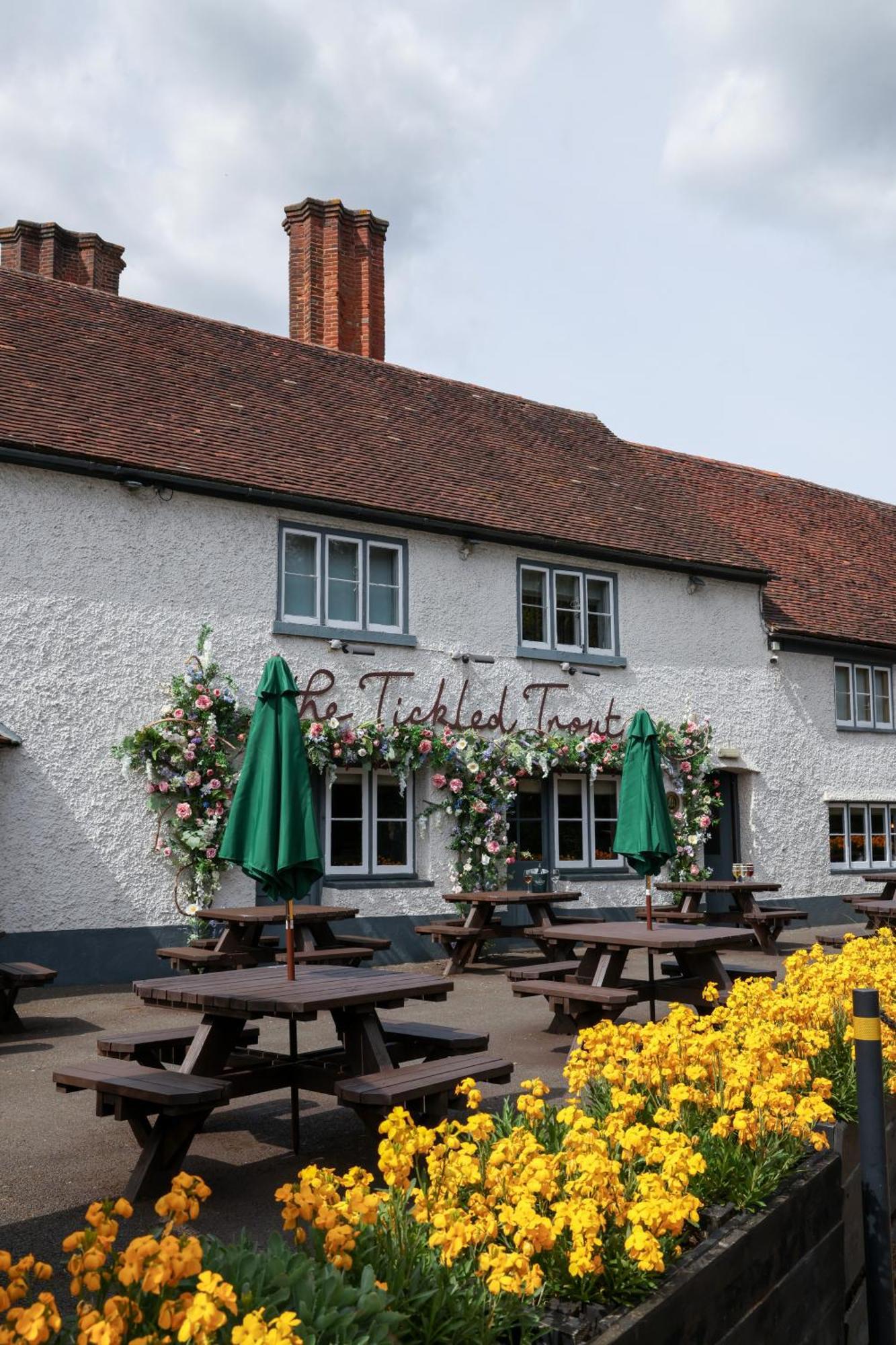 The Tickled Trout Hotel Maidstone Exterior photo