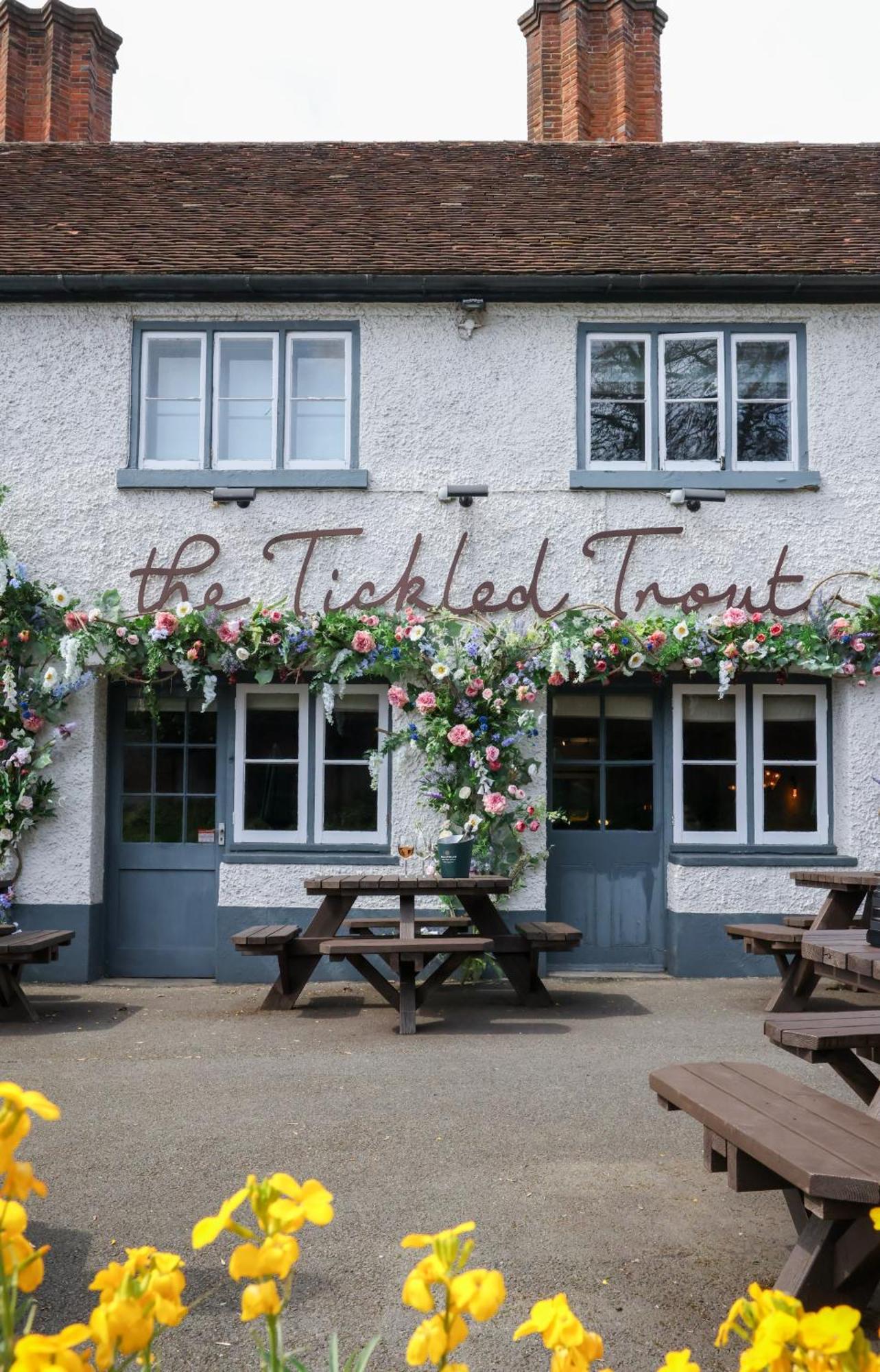 The Tickled Trout Hotel Maidstone Exterior photo