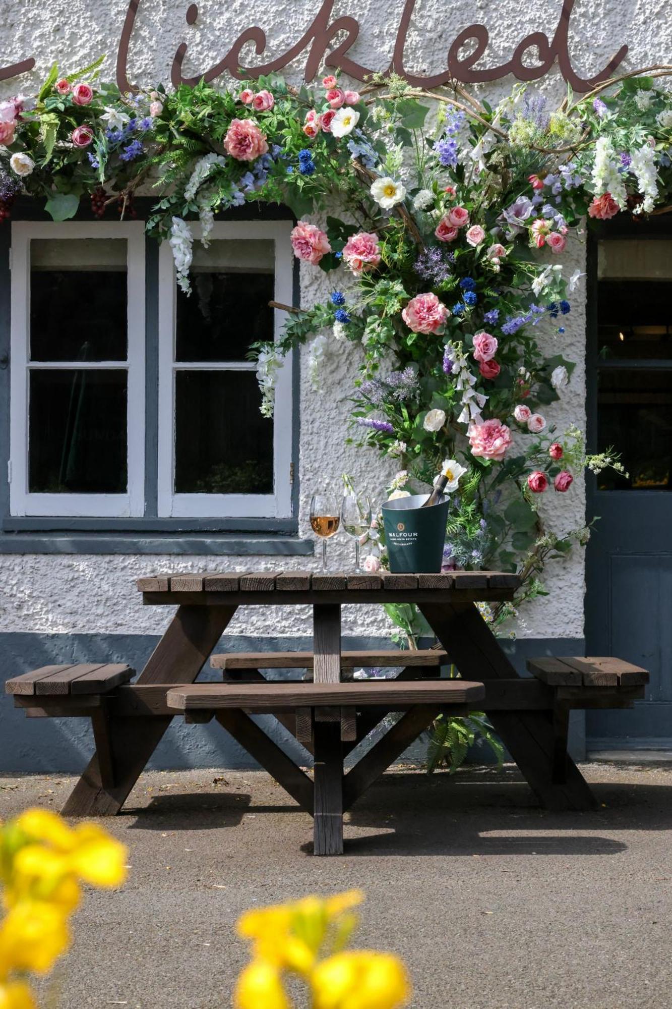 The Tickled Trout Hotel Maidstone Exterior photo